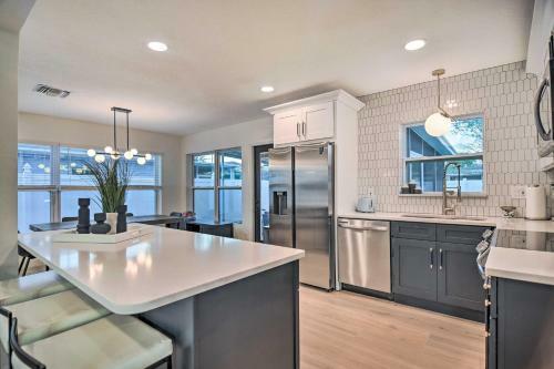 Sleek Redington Beach Retreat With Lanai, Grill