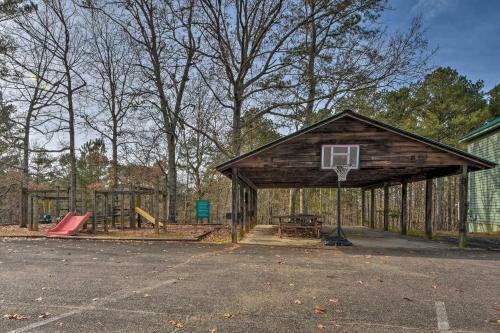 Coosawattee River Resort Home Mins From Blue Ridge