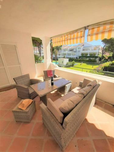 Luxury Apartment Near Puerto Ban�s