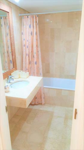 Luxury Apartment Near Puerto Ban�s