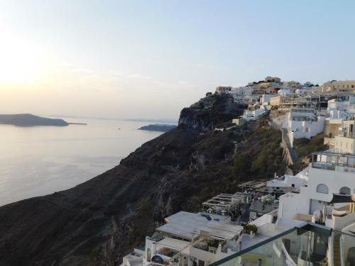 Hotel Fira Romantic Suites