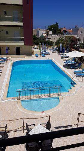 Alexandros Hotel