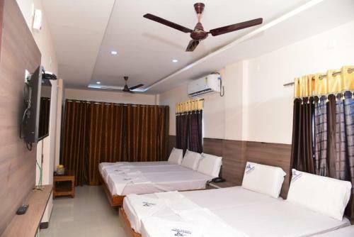 Hotel Pickurstay@v Grand Inn