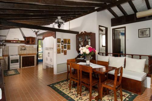 Sani Pine Villa