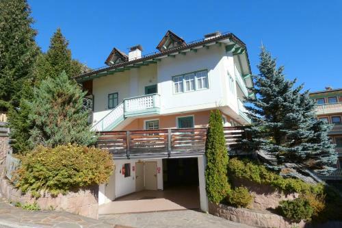 Casa Al Mesd�