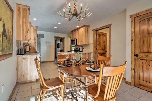 Luxury Cabin With Pond, Working Ranch Near Nevada, Mo