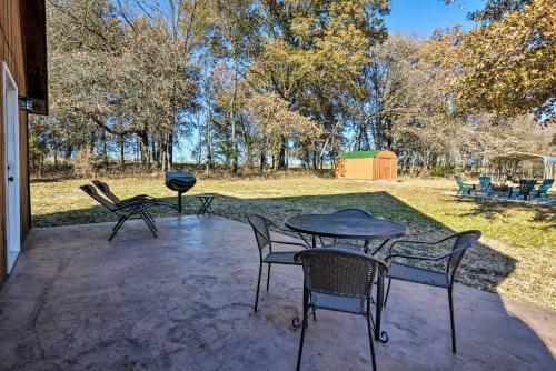 Luxury Cabin With Pond, Working Ranch Near Nevada, Mo