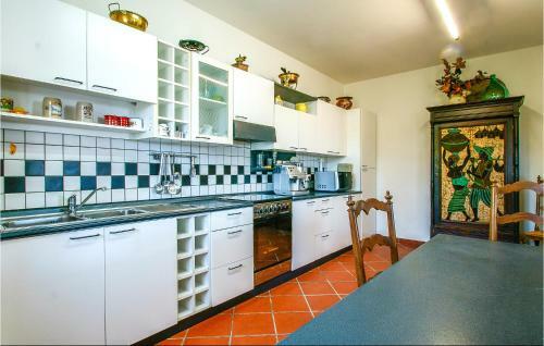 Nice Home In Saludecio With Wifi And 4 Bedrooms