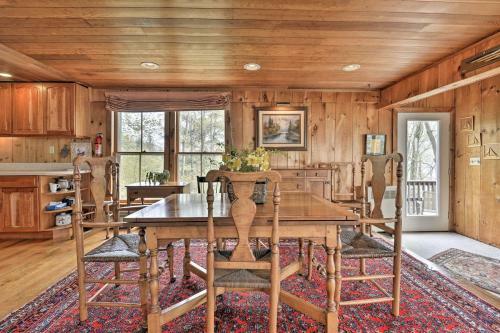 Waterfront Skaneateles Lake Home With Beach!