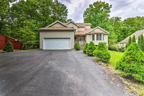 Poconos Home By Camelback Less Than 6 Mi To Mt Airy Casino