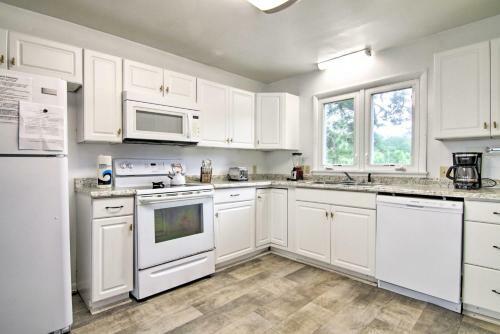 Brant Point Bayfront Bungalow With Hot Tub And Views