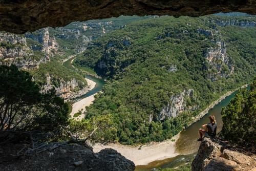 Roulottes Et Cabanes De Saint Cerice