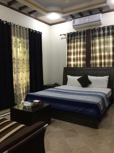 Hostal Royal Guest House