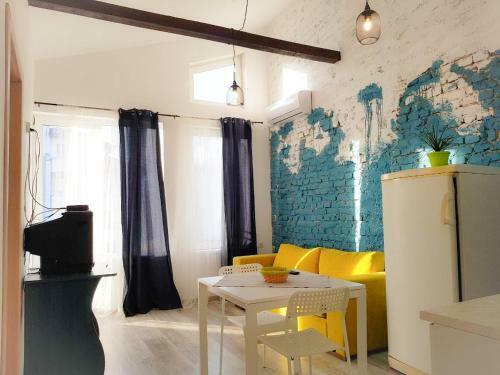 Beauty House Apartments & Rooms
