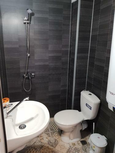 Beauty House Apartments & Rooms