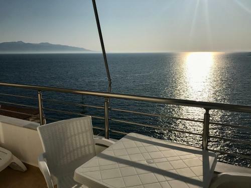 Seaside View Apartment