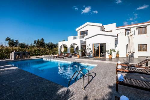 Cocoon Luxury Villa, Coral Bay, Peyia