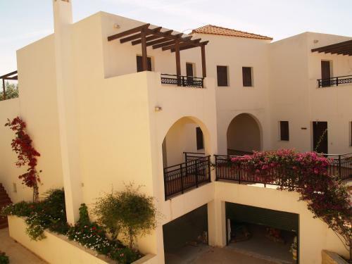 Apartamento Douliana Villas