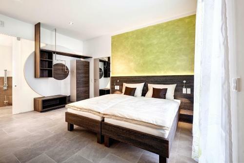 Eee Hotel