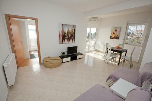 Apartamentos Seaview Holiday House Mali Rog