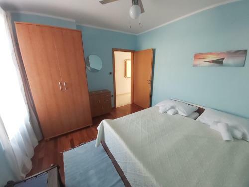 Apartment Nika, 4*, 2-bedroom, Barbecue