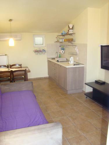 Hostal Apartments Ada