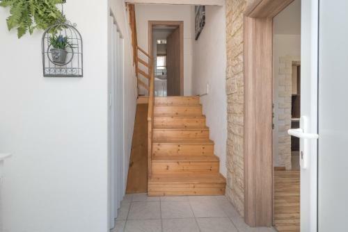 Apartamentos Holiday Home Dino & Lea