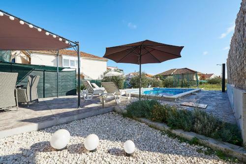 Apartamentos Holiday Home Dino & Lea
