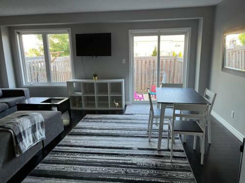 Cozy Townhouse South End Barrie