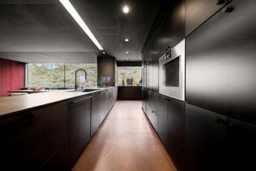 5 Acre Desert Sanctuary With Luxury Amenities