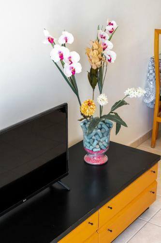 Kate's Latchi Beachfront Apartment 4 By Ezoria