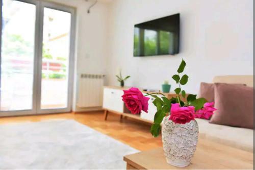 Milica Apartments