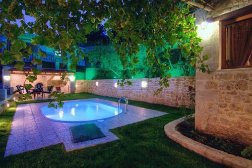 Alexander Villa