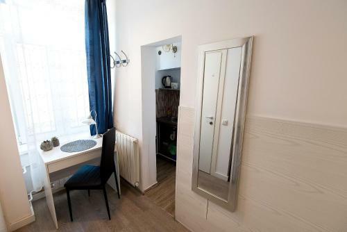 Small Ultra Central Bohemian Apartment