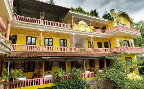 Auberge Dang Trung Hotel