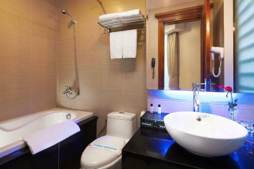 Luxeden Hotel