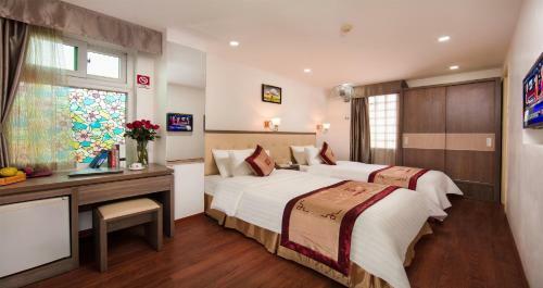 Van Mieu Hotel