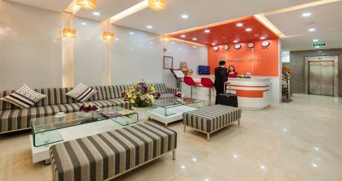 Van Mieu Hotel