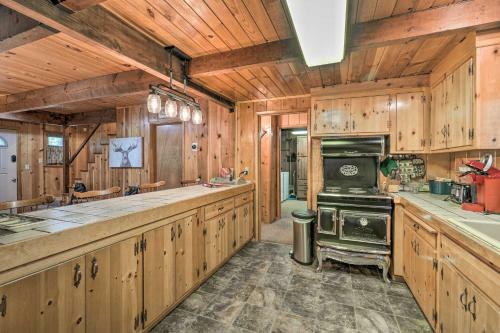 Comfortable Mi-wuk Village Cabin Hike And Ski!