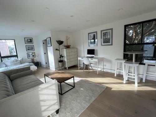 Apartamento Santa Monica Netzero Home Walking Distance To Beach