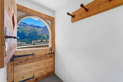 Abitaziun Sur Ovel - St Moritz "loga Elegance Apartment"