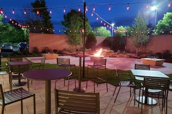 Hotel Courtyard By Marriott