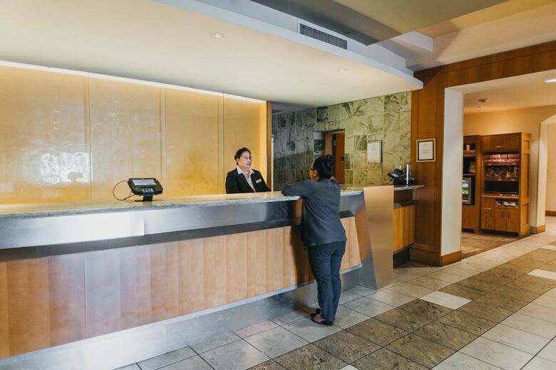 Hotel Crowne Plaza International Airport