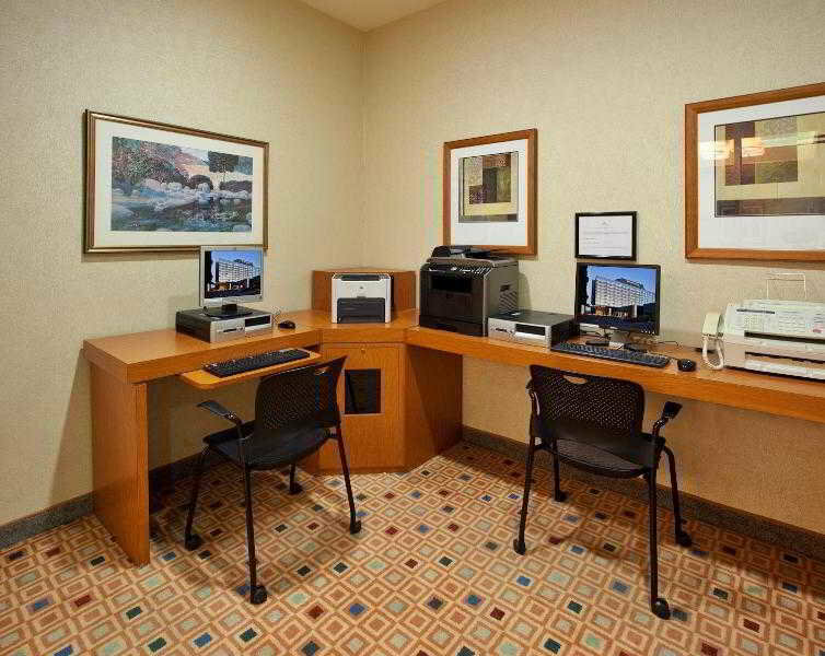 Hotel Crowne Plaza International Airport