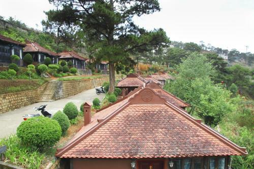 Hotel Osaka Village Dalat