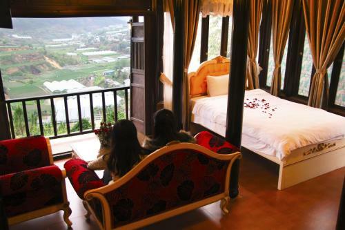 Hotel Osaka Village Dalat