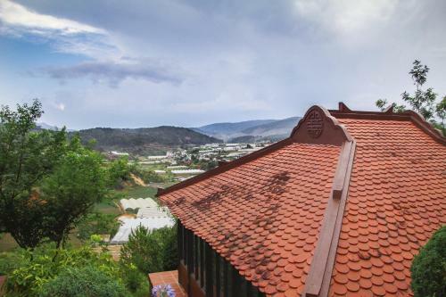 Hotel Osaka Village Dalat