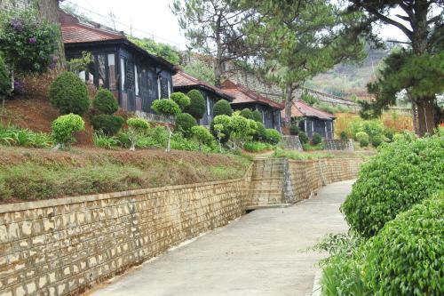 Hotel Osaka Village Dalat