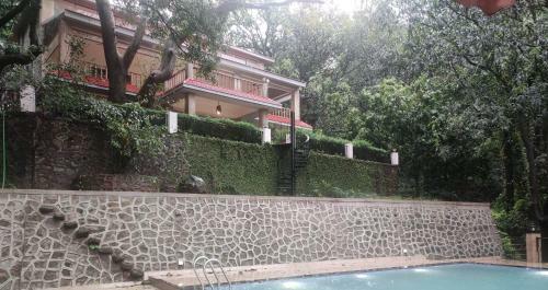 Taskeen Villa, 5 Bhk With Pool, Khandala, Lonavala