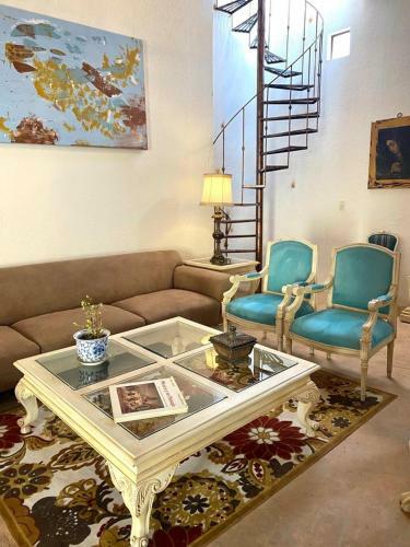 La Casita Azul